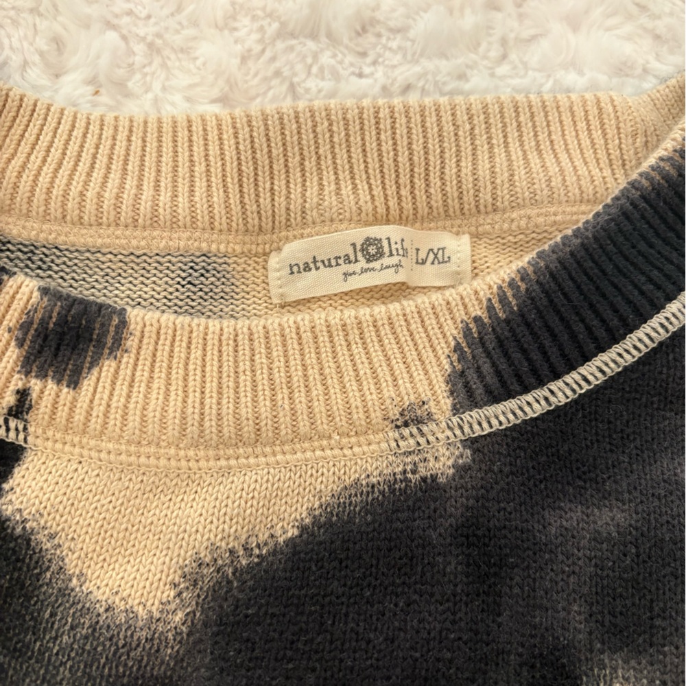 Natural Life Taylor Oversized Cotton Sweater Black and Cream Tie-Dye - Picture 2 of 3